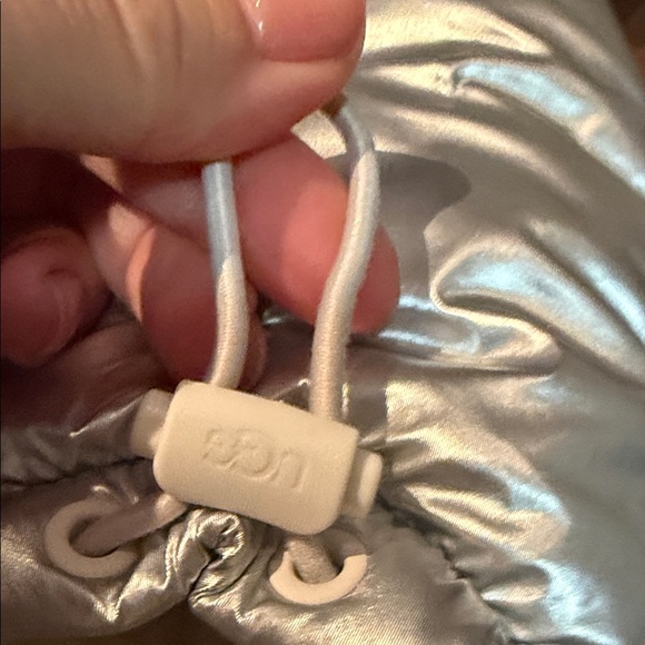 Silver Ugg - Picture 3 of 4